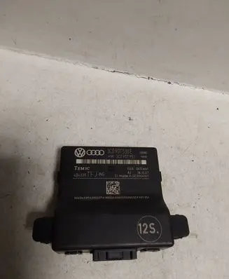 Volkswagen PASSAT B6 Gateway control module 3C0907530E 404339 3C0907951