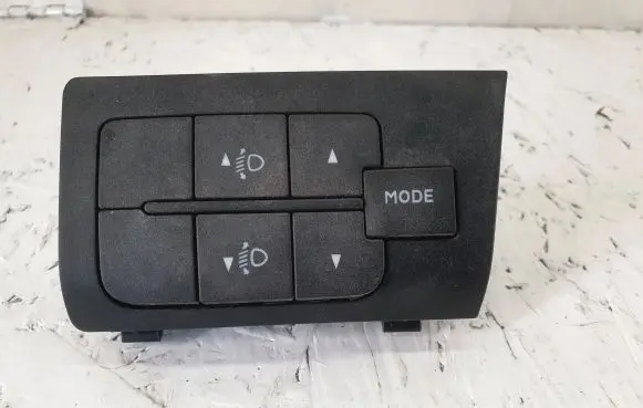 Peugeot Boxer Headlight level height control switch 7354213530 B569