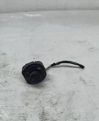 Skoda Yeti (5L) Wing mirror switch 1Z1959565H MR02812