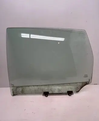 Nissan Note (E11) Rear door window glass