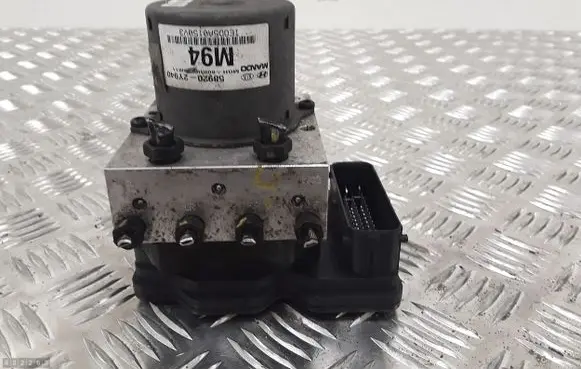 Hyundai ix35 ABS Pump 589202y940