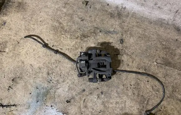 BMW 2 F46 Rear brake caliper