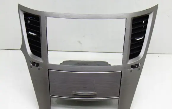 Subaru Legacy Radio/GPS head unit trim 