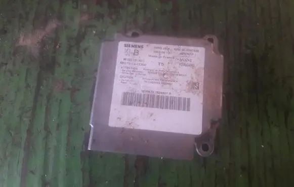 Peugeot 307 Airbag control unit/module