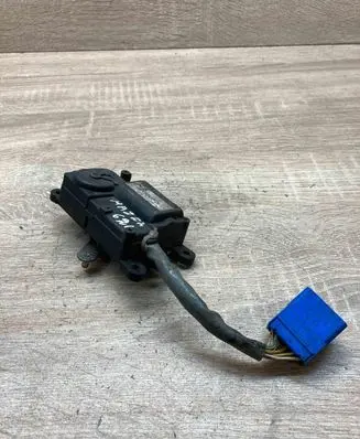 Mazda 626 Air flap motor/actuator GA700GA5P2L