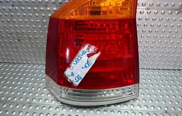 Opel Vectra C Rear/tail lights S27624112