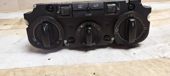 Volkswagen Touran I Climate control unit 74730921