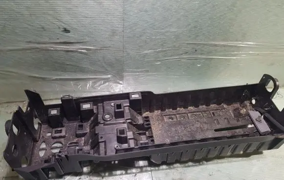 Opel Astra K Battery box tray 