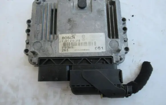 Fiat Doblo Engine control unit/module 1039S54389