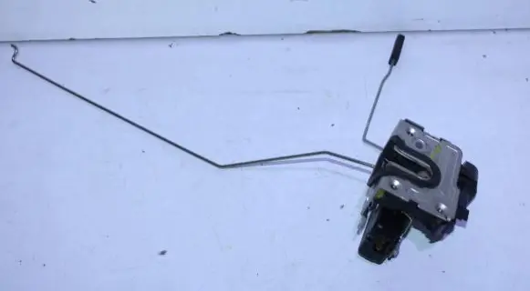 Dacia Sandero Front door lock