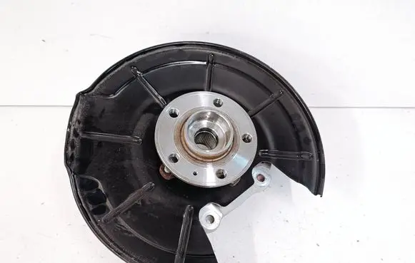 Volvo XC40 Rear wheel hub 32246338