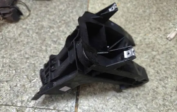 BMW 3 E46 Armrest 51168213678 PA6630G