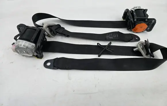 Citroen Berlingo Set of seat belts 98025582XX 98025578XX