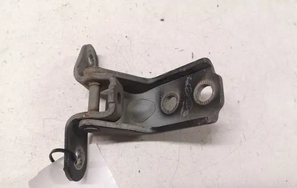 Hyundai Santa Fe Front door upper hinge