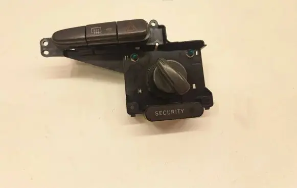 Toyota Yaris Windscreen/window heater switch 758294