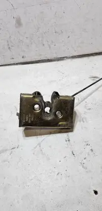 Volkswagen Golf II Front door lock 191837015C