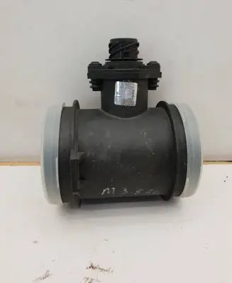 BMW 7 E38 Mass air flow meter 0280217806 1403123