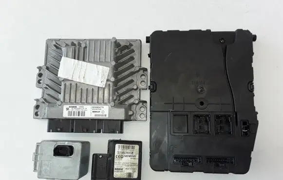 Renault Megane II Engine ECU kit and lock set 