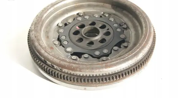 Volkswagen Scirocco Dual mass flywheel 06J105266D
