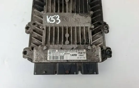 Ford Focus Engine control unit/module 5M5112A650MB 5WS40227C
