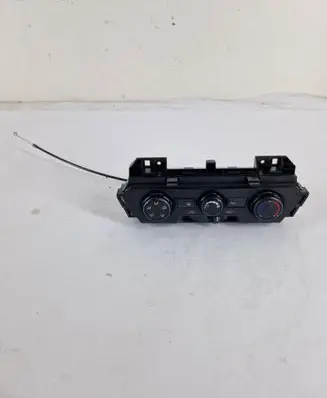Isuzu D-Max Climate control unit 8975436841