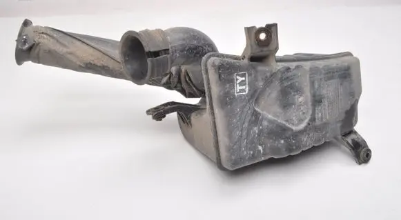 Chevrolet Aveo Intake resonator 