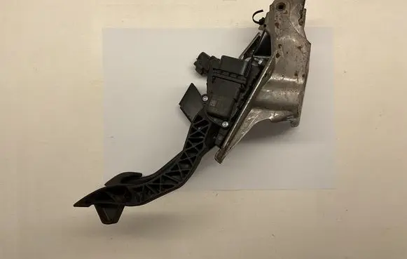 Ford Focus Accelerator throttle pedal 4M519F836BK 6PV00864134