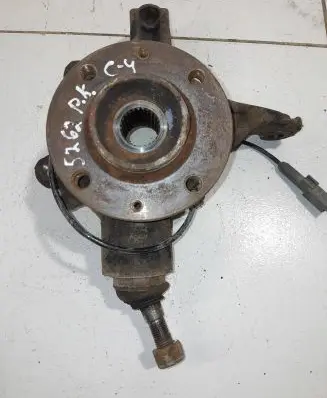 Citroen C4 II Front wheel hub NOCODE