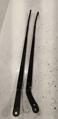 Honda HR-V Front wiper blade arm 6037 6038