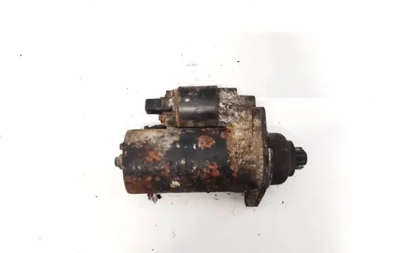 Volkswagen Golf IV Starter motor 1005821741