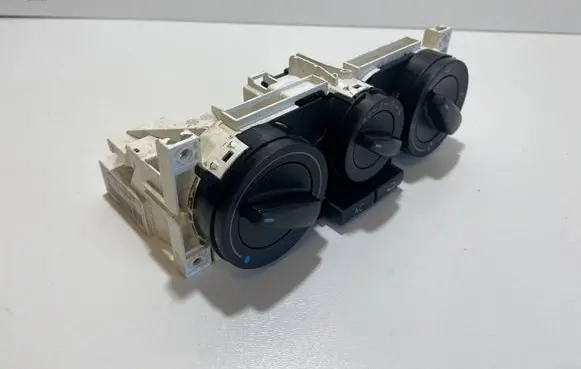 Volkswagen Golf IV Climate control unit 1J0820045K