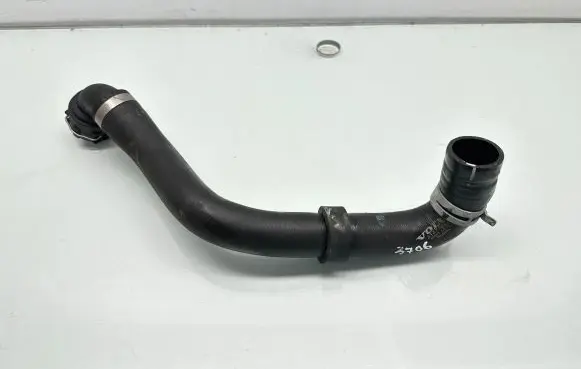 Volvo XC60 Engine coolant pipe/hose 31474845