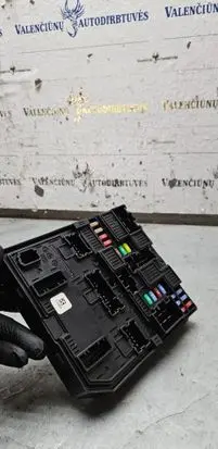Renault Koleos II Fuse module 284B67853R 22141020 5C0N11F15