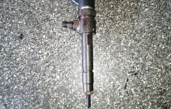 Alfa Romeo 156 Fuel injector 0445110119