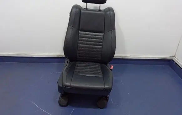 Jeep Grand Cherokee Front passenger seat 