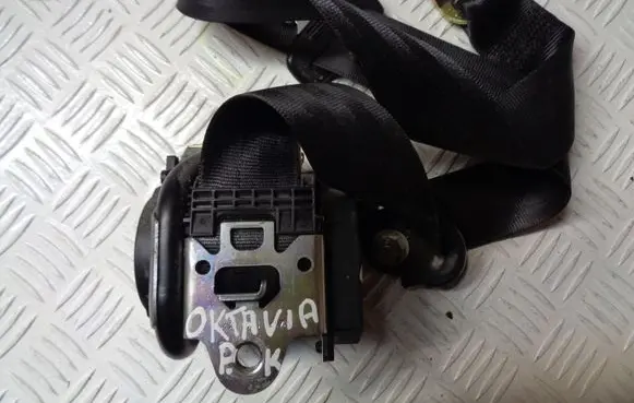 Skoda Octavia Mk2 (1Z) Front seatbelt 1Z0857701A