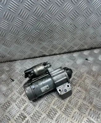 BMW 5 F10 F11 Starter motor 8570846