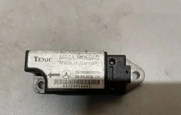 Mercedes-Benz C W202 Airbag deployment crash/impact sensor 0008209926