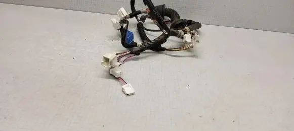 Toyota Verso Front door wiring loom 82152OF 029171