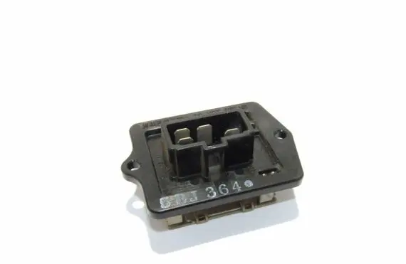 Mitsubishi Pajero Heater blower fan relay 5DJ364