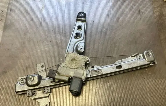 Peugeot 3008 I Front door window regulator with motor 9682808980 912025105