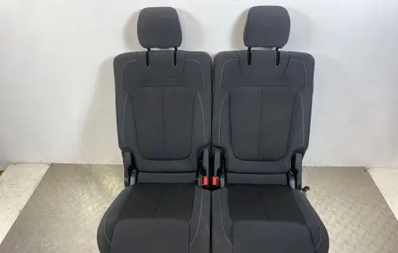 Jeep Grand Cherokee WL Third row seats 
