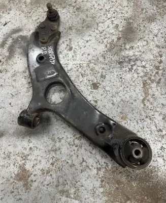 Front lower control arm/wishbone