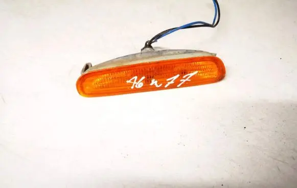 Volvo S40, V40 Front reflector p104252s