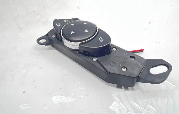 Mercedes-Benz E W211 Wing mirror switch 2118216079