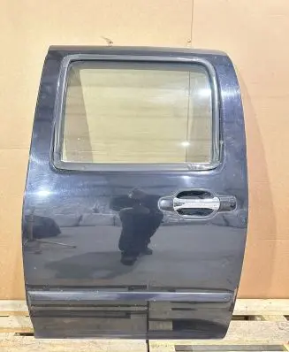 Isuzu D-Max Rear door