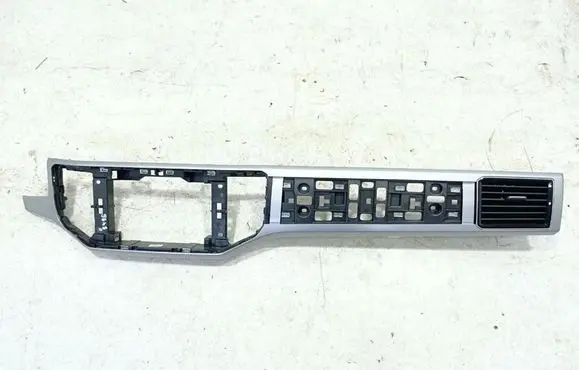 Volkswagen Atlas Dashboard center trim panel 3CN858416