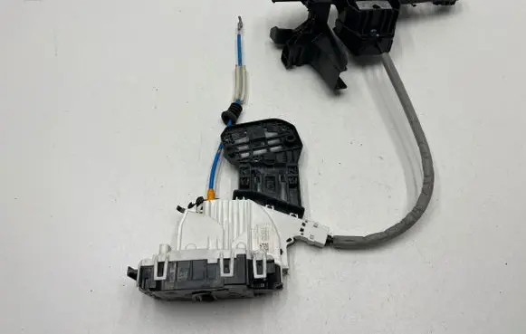 Infiniti Q30 Front door lock A0997202201