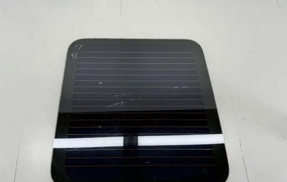 Rear door window glass