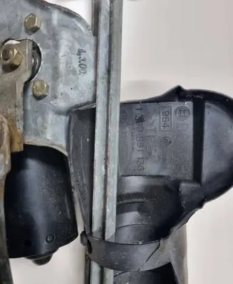 Renault Scenic I Front wiper linkage and motor 3397020398 7700843523